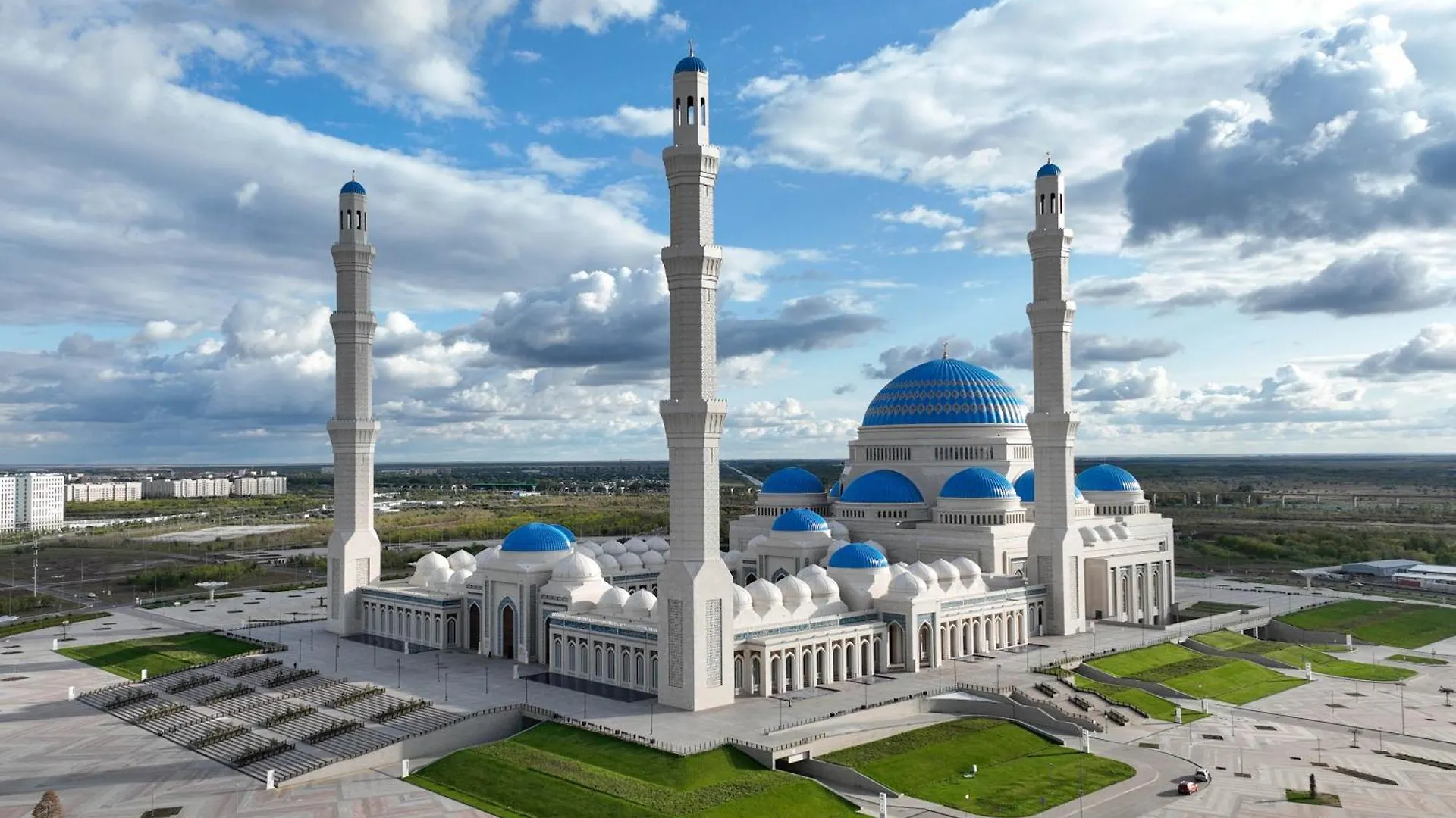 Халал Апартаменты Возле Самой Большой Мечети Центральной Азии Nur-Sultan
